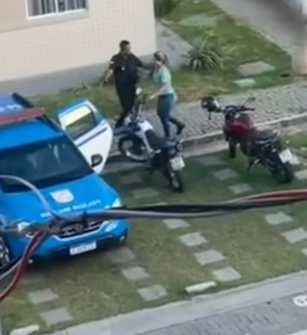 Homem é Preso pelo Bope Após Manter Família Refém  Zona Oeste do Rio