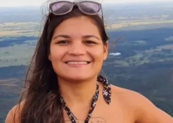 Urgente: Atriz pornô e familia são feitas de  reféns no RJ