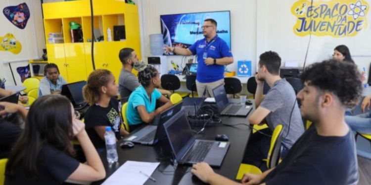 Cursos de Mídias Sociais e Operador de Drone da JUVRio estão com inscrições abertas para 2,5 mil vagas