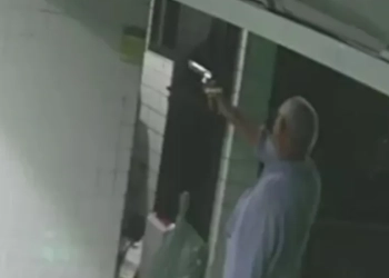 ( imagem forte)Coronel atira e mata porteiro após discussão sobre paradeiro da esposa