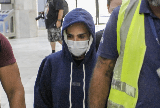 Wanessa aparece “disfarçada” e cercada por seguranças após sua expulsão do BBB24; confira os detalhes