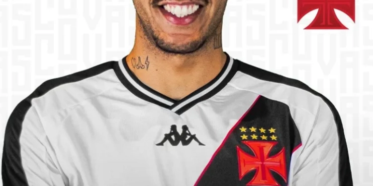 Vasco da Gama anuncia a contratação de Clayton Silva para reforçar o elenco