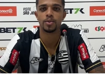 Atlético-MG e Vasco negociam a contratação do jovem meia-atacante Robert do Athletic