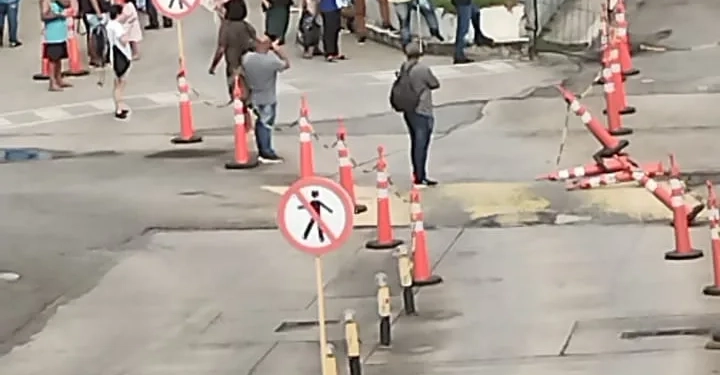 ( URGENTE) Homem faz reféns na Rodoviária do Rio, e há relatos de tiros e feridos