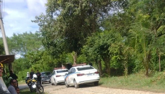 Três corpos encontrados ao lado de Cemitério no Rio