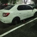 Furto Inusitado: Motorista de Aplicativo Tem Rodas do Carro Furtadas em Estacionamento de Shopping na Zona Oeste