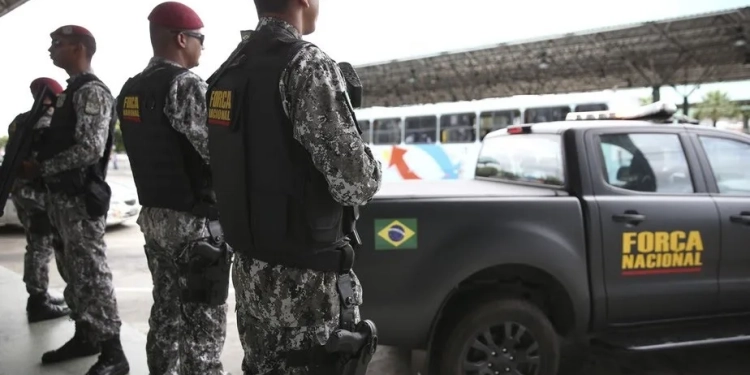 Força Nacional no RJ: Cláudio Castro Solicita Prorrogação Apesar dos Altos Custos e Resultados Questionáveis