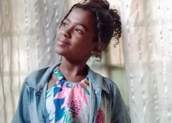 Menina de 14 anos baleada no RJ passa por cirurgia em estado gravíssimo