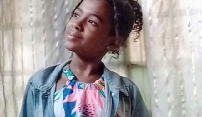 Menina de 14 anos baleada no RJ passa por cirurgia em estado gravíssimo