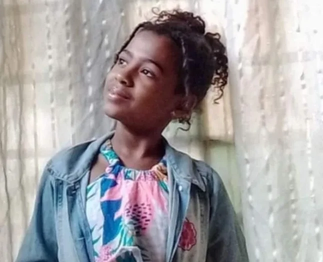 Menina de 14 anos baleada no RJ passa por cirurgia em estado gravíssimo