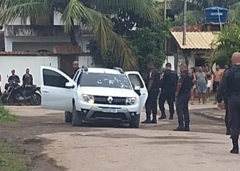 ( Imagens fortes) HOMEM EXECUTADO NESSE MOMENTO EM SANTA CRUZ