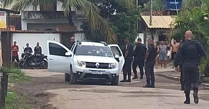 ( Imagens fortes) HOMEM EXECUTADO NESSE MOMENTO EM SANTA CRUZ
