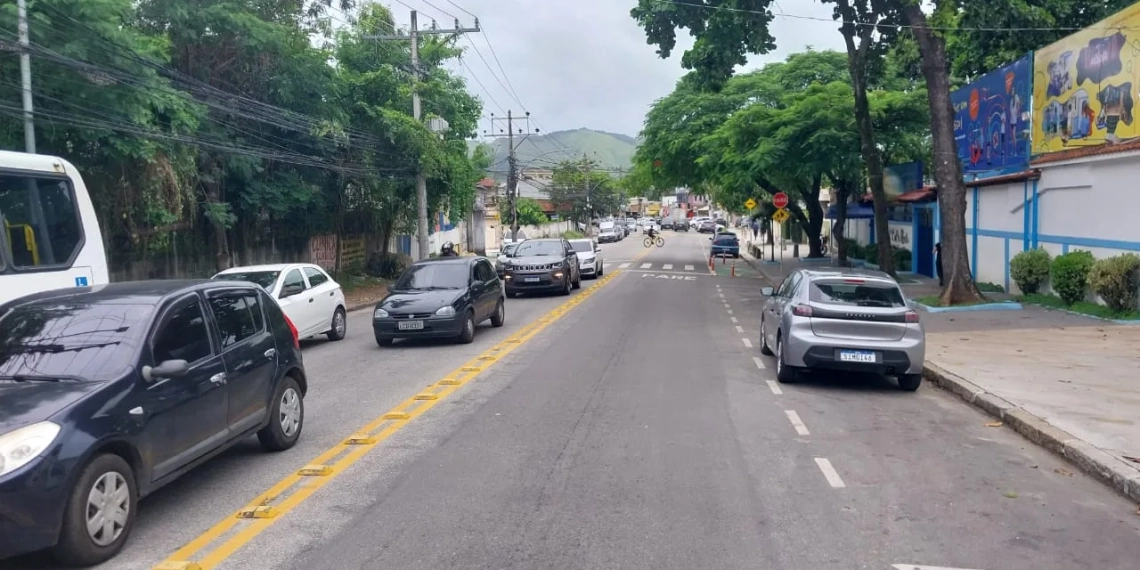 Prefeitura do Rio entrega obra de drenagem na Estrada Iaraquã, em Campo Grande, nesta terça
