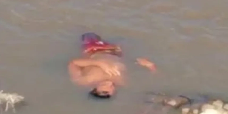 ( Video) Morto ressuscita na hora em que bombeiros o resgatavam em rio