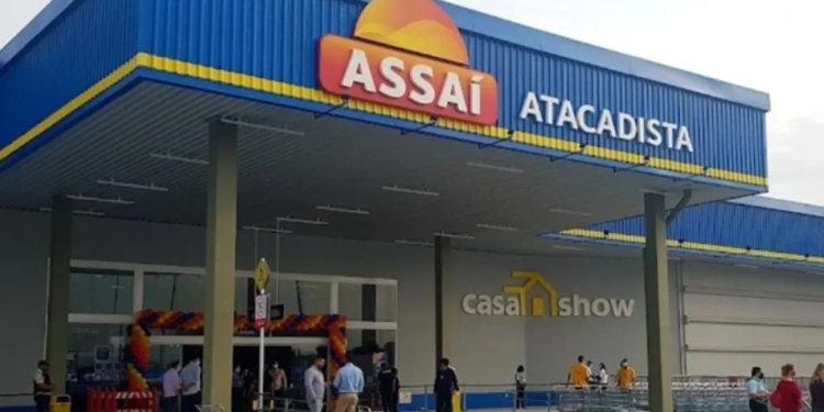 Assaí atacadista está Precisando de operadoras de caixa, auxiliar de cozinha, empacotadora – R$ 1.743,28 – com e sem experiencia