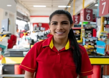 Supermercado está precisando de auxiliar de serviços de limpeza, caixa, auxiliar de cozinha, repositor – R$ 1.673,35 – escala 6×1