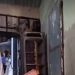 ( video) Policia acha lider do tráfico dentro da parede!!
