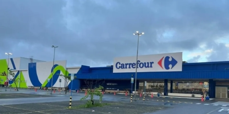 Carrefour está Precisando de atendente de loja, operar caixa, repositor, fiscal de loja – R$ 1.762,93 – com e sem experiencia