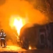 ( VIDEO) Caminhão capota e pega fogo: Motorista morre carbonizado e sete pessoas ficam feridas
