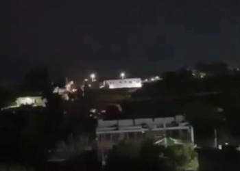 ( Video) Noite de Tensão: Rajadas de Tiros Assustam Moradores em Itaguaí 