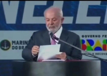 GOVERNOS BRASILEIRO E FRANCÊS LANÇAM SUBMARINO EM ITAGUAÍ/RJ