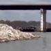 Barcaça Colide com Ponte sobre o Rio Arkansas, Marca Segunda Ocorrência em Uma Semana nos EUA