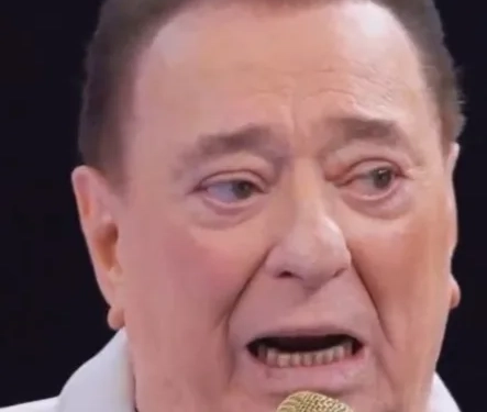 Lágrimas e Gratidão: Raul Gil Se Emociona Ao Rever Sua Jornada no Domingão com Huck