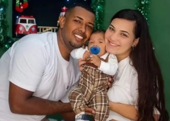 Golpe no Tráfico Acaba em Morte de Família Inteira, Incluindo Bebê de 7 Meses