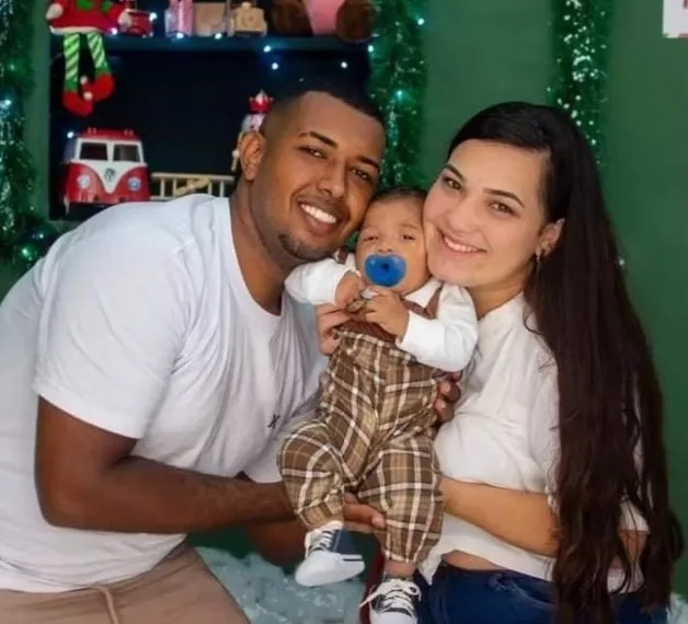 Golpe no Tráfico Acaba em Morte de Família Inteira, Incluindo Bebê de 7 Meses
