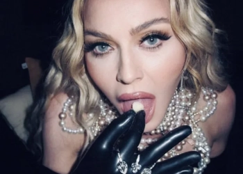 Madonna Incendeia a Internet com Fotos Ousadas ao Som de “Faz Gostoso” e Anuncia Chegada “Safada” ao Rio