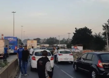 Arrastão na Avenida Brasil assusta motoristas