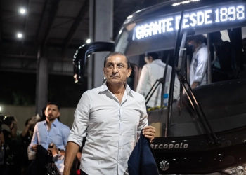Desrespeito em Campo: Ramón Díaz e o Retrocesso Machista no Futebol Brasileiro