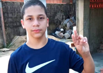 Bullying mata!! Justiça por Carlos!!