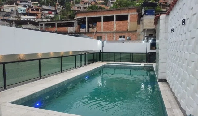 BOPE Descobre Área de Lazer de Traficantes em Comunidade