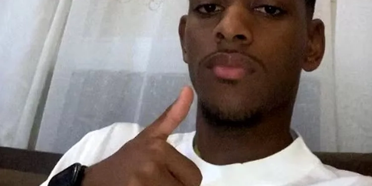 Juiz Concede Liminar a Estudante Negro após UFF Negar Matrícula por Falta de Áudio em Vídeo