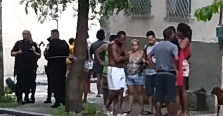 Confronto Entre Facções Rivais Deixa Três Mortos em Vila Isabel: O Terror Noturno na Disputa de Território