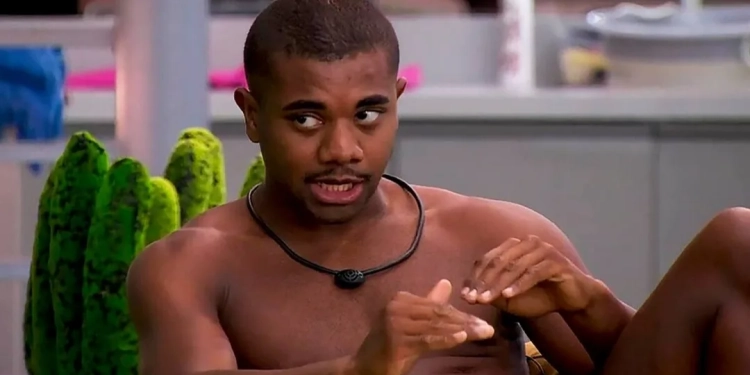 BBB24: Bia afirma que Davi está sendo usado por Satanás pra ataca-la