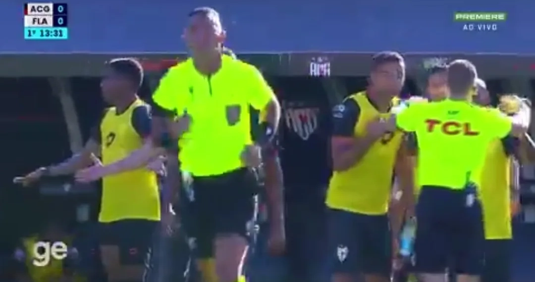 Expulsão Polêmica: Jair Ventura Recebe Cartão Vermelho em Clássico Contra o Flamengo