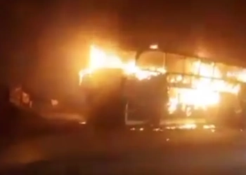 ( Video) Incêndio em Ônibus na Serra das Araras Causado por Cigarro de Passageiro Resulta em Prejuízo Milionário
