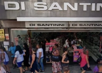 Di santinni está precisando de  Jovem aprendiz, Atendente de loja, Auxiliar de Refrigeração – 1.540,60 – com e sem experiência