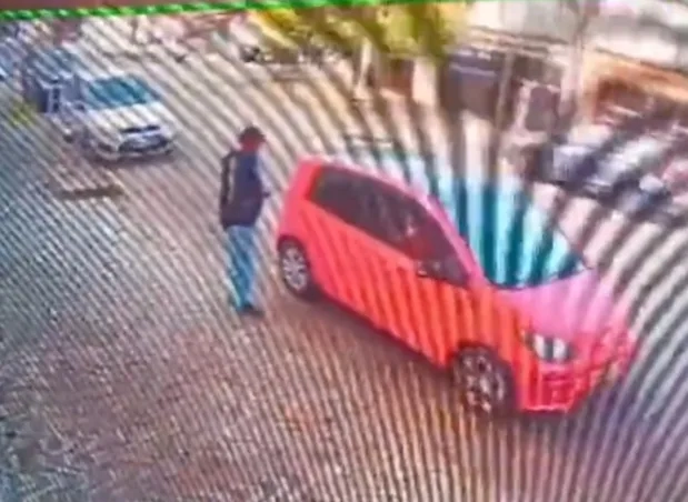( VIDEO) Mãe Arranca Filho dos Braços da Avó e Foge: O Drama de uma Guarda Disputada