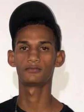 URGENTE: Jovem de 18 anos é sequestrado à luz do dia em Inhoaíba!