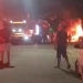 FUGA EXPLOSIVA NA ZONA OESTE: Bandidos Colidem com Poste e Desencadeiam Incêndio Apocalíptico Durante Perseguição Policial