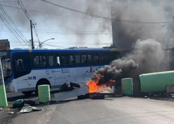 Guerra em comunidade na Zona Oeste!! Evitem a região!!