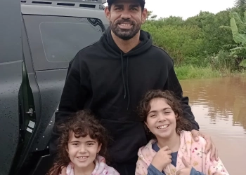 Diego Costa, Herói das Águas: Atacante do Grêmio Mobiliza Jet Skis para Resgate em Eldorado do Sul