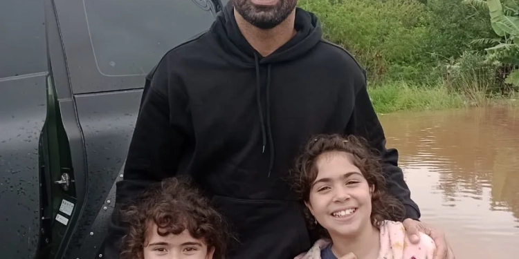 Diego Costa, Herói das Águas: Atacante do Grêmio Mobiliza Jet Skis para Resgate em Eldorado do Sul