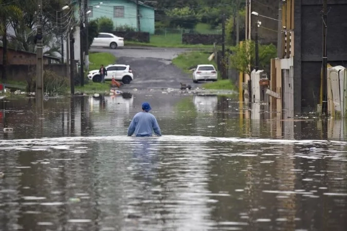 Atualização: Enchentes Devastadoras no Rio Grande do Sul com Mortes, Desaparecidos e Centenas de Milhares de Desalojados