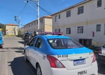 Tragédia no Rio: Homem Mata Pai e Irmão em Briga Familiar