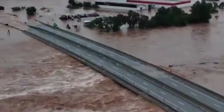 Rio Grande do Sul Enfrenta Catástrofe: Chuvas Torrenciais Deixam 32 Mortos e 60 Desaparecidos