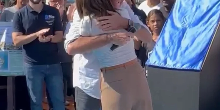 Prefeito Eduardo Paes Pede Desculpas Públicas a ex subprefeita Durante Inauguração no Rio